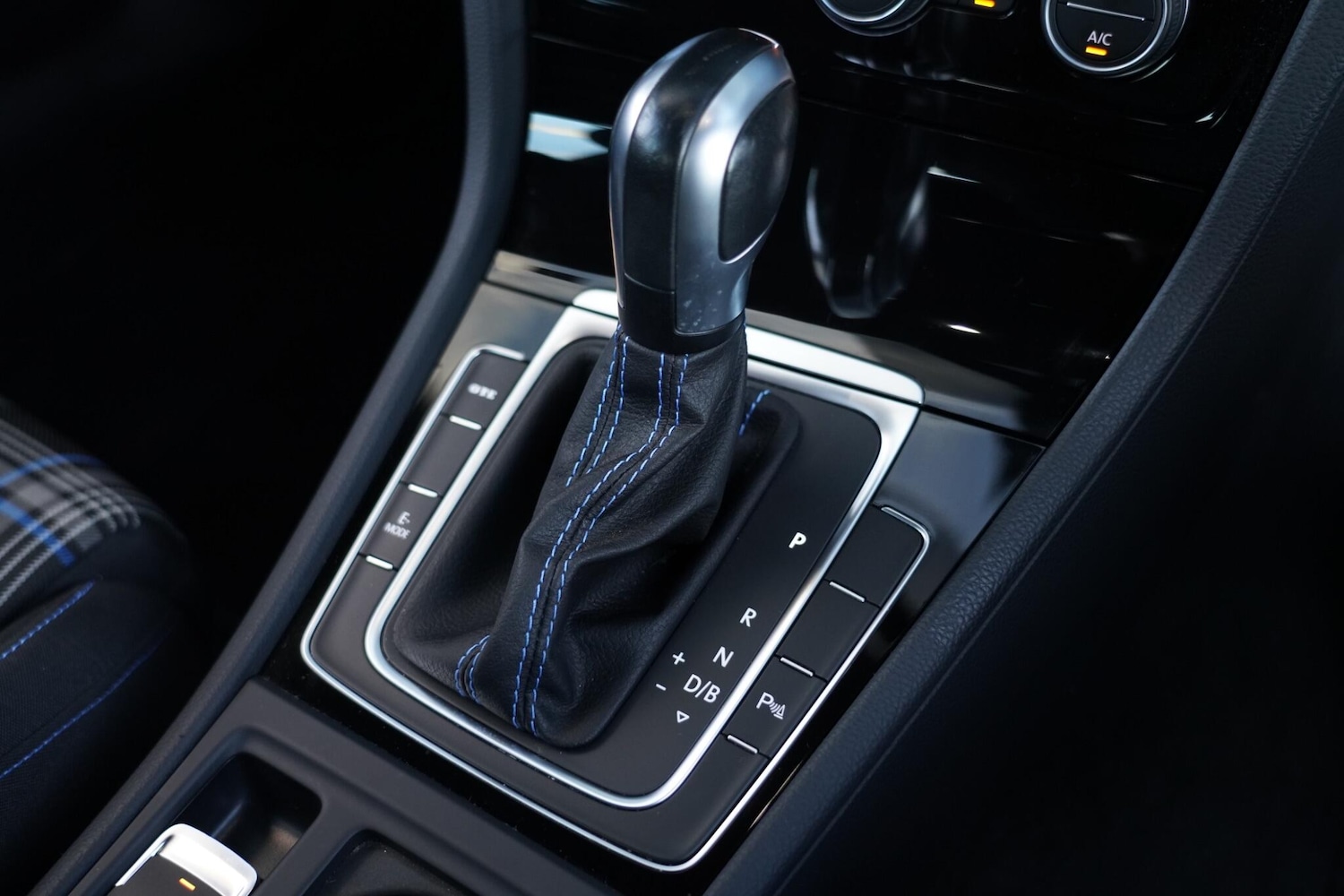 Used Volkswagen Golf 2020 for sale - 76855622: Photo 25