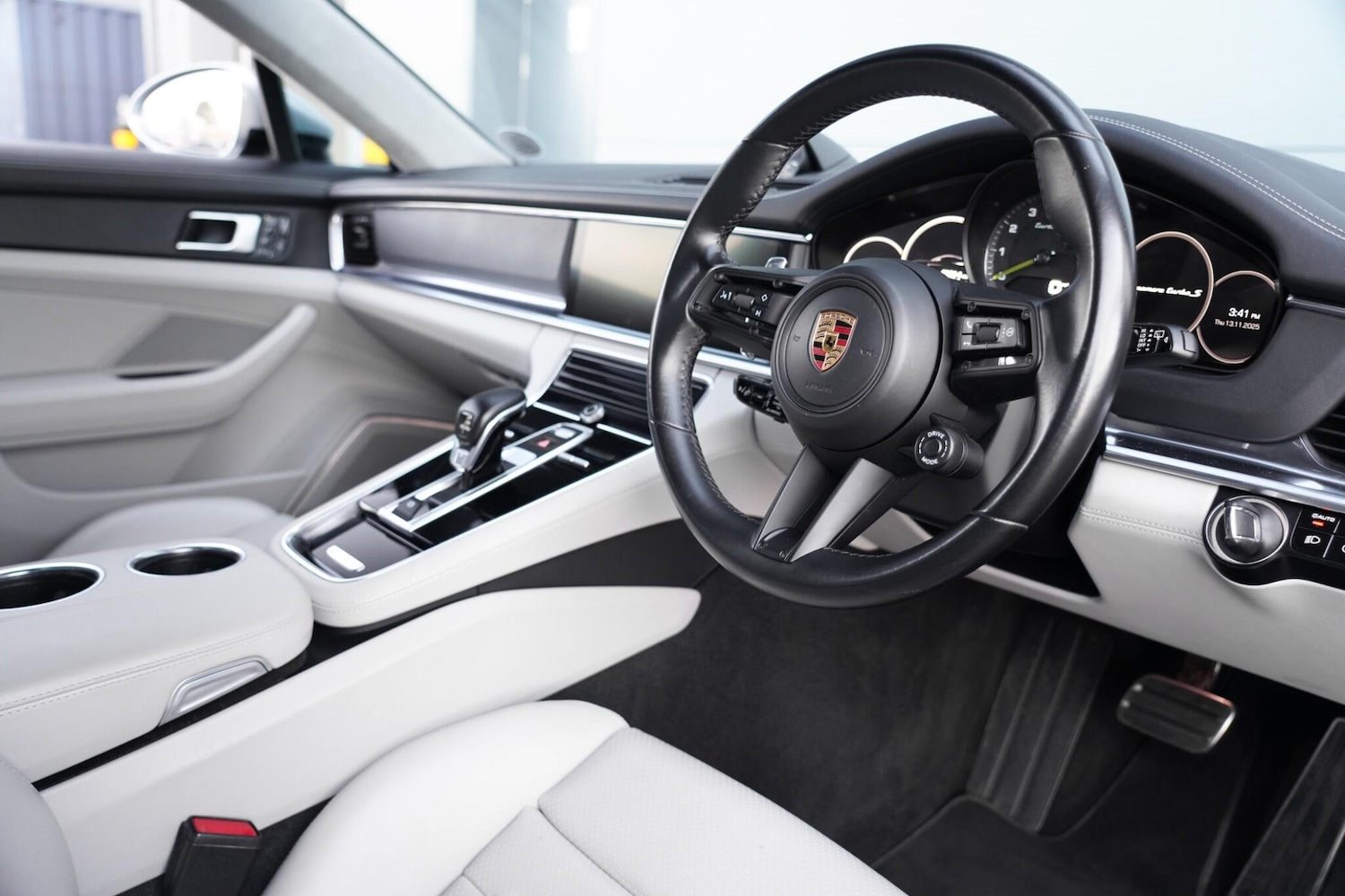 Used Porsche Panamera 2021 for sale - 76995471: Photo 2