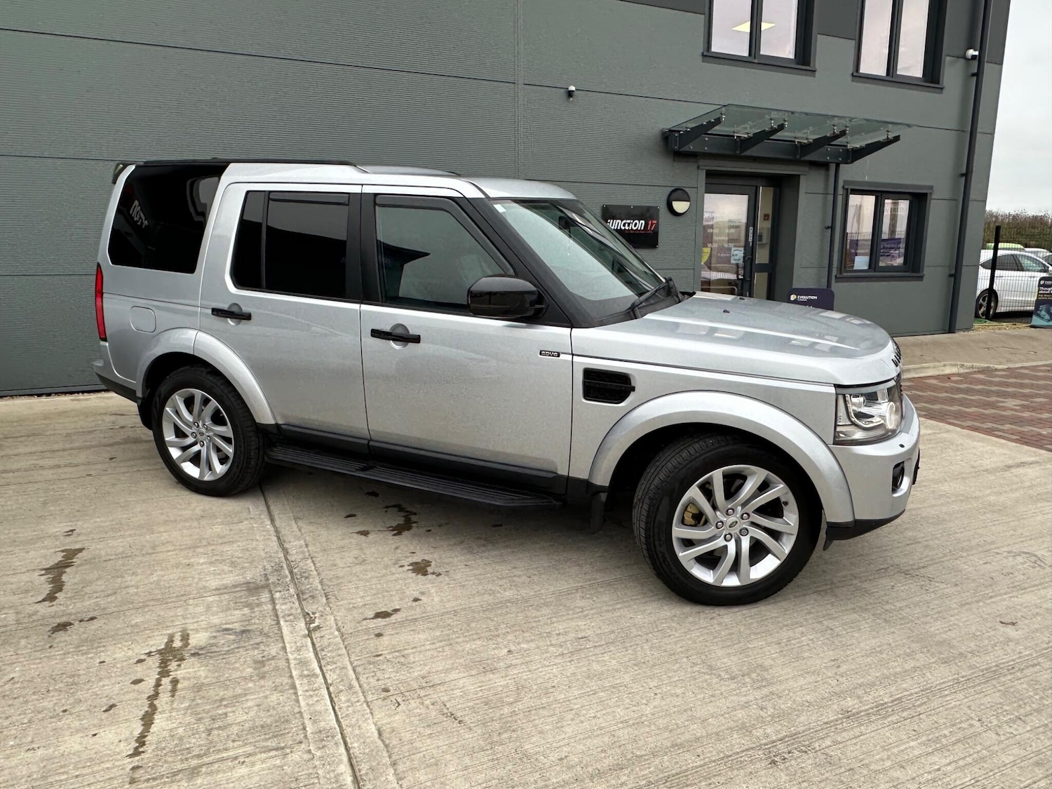 Used Land Rover Discovery 4 2014 for sale - 77067274: Photo 3