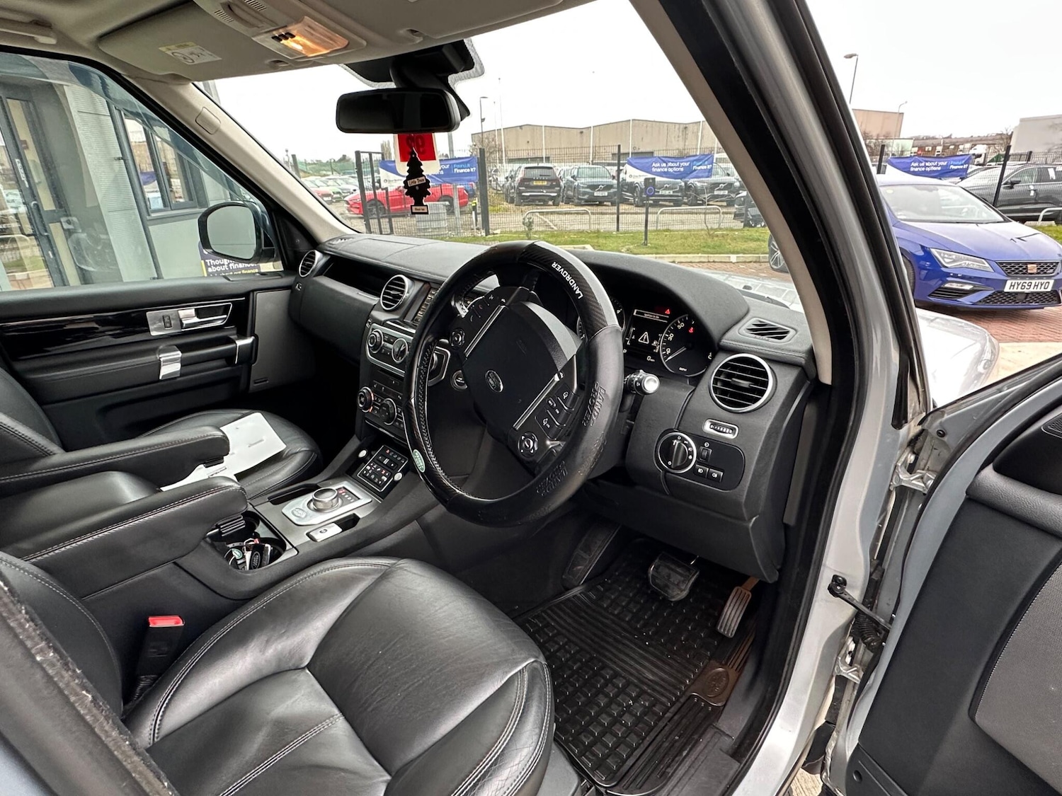 Used Land Rover Discovery 4 2014 for sale - 77067274: Photo 9