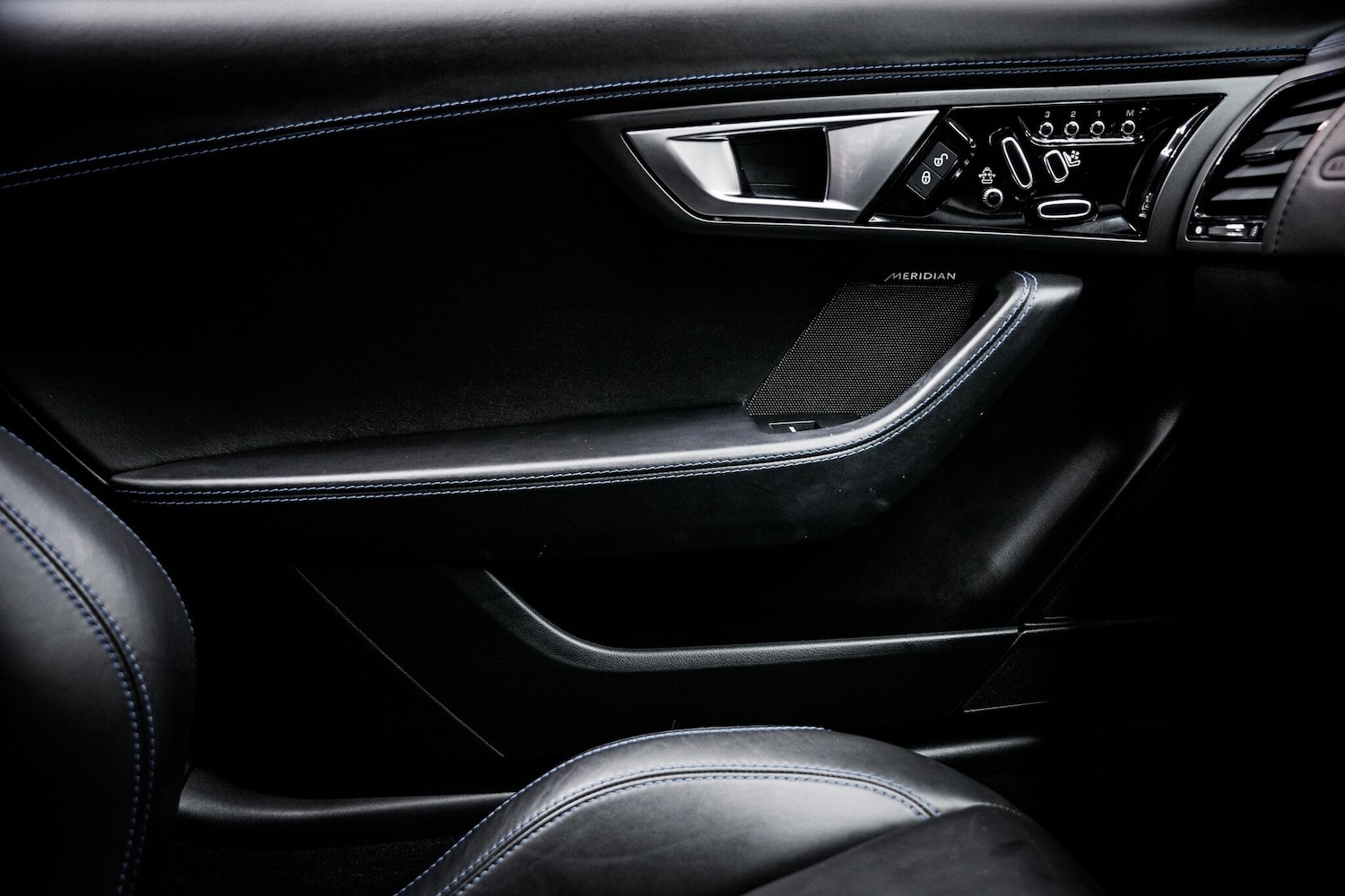 Used Jaguar F-Type 2016 for sale - 77386239: Photo 47