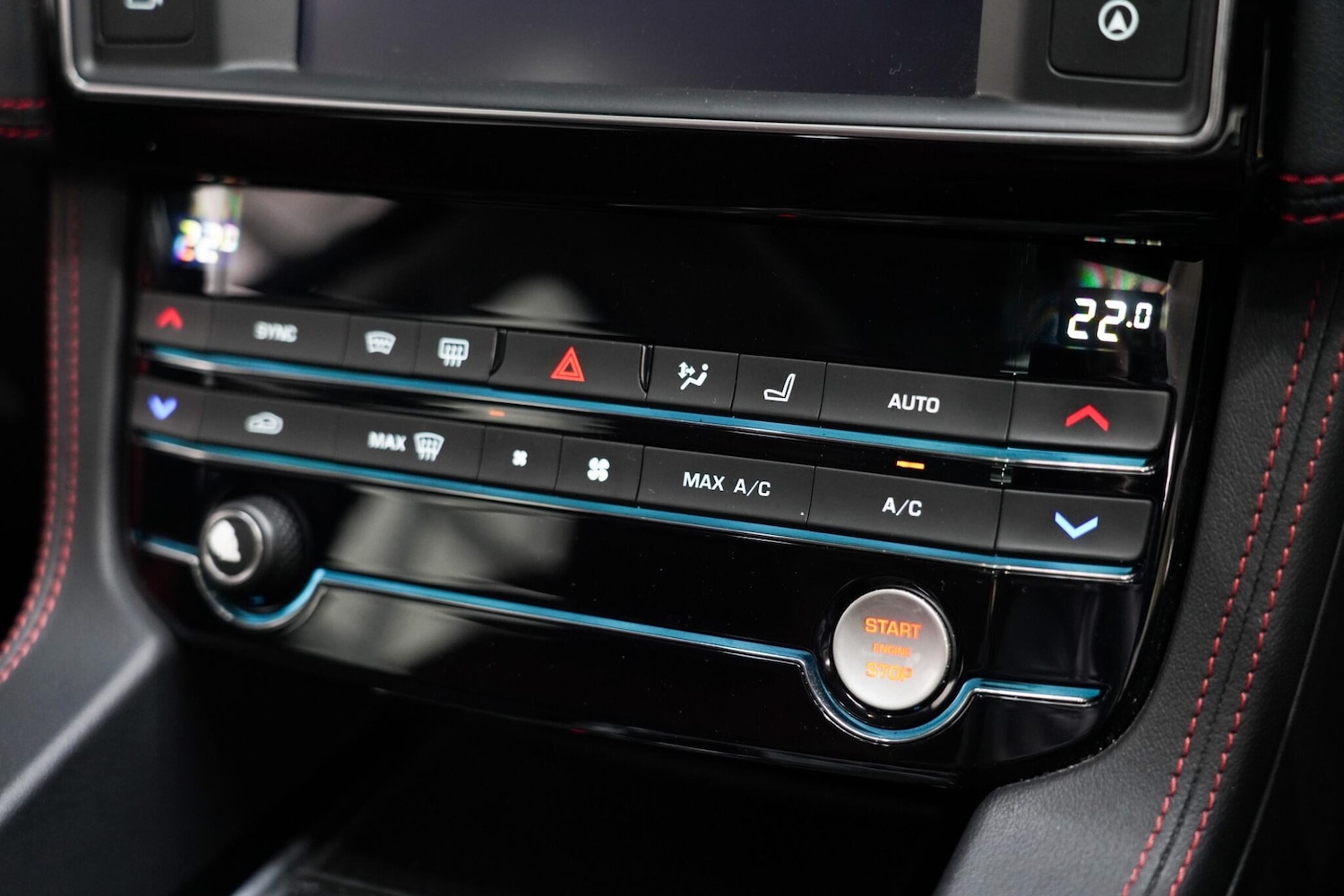 Used Jaguar F-Pace 2016 for sale - 76658372: Photo 22