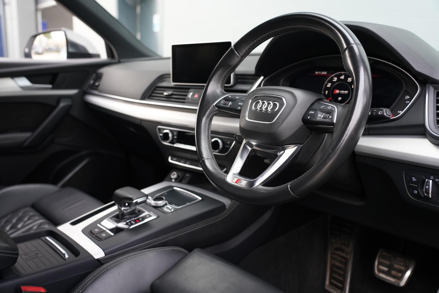 Used Audi Q5 2018 for sale - 76659400: Photo 10