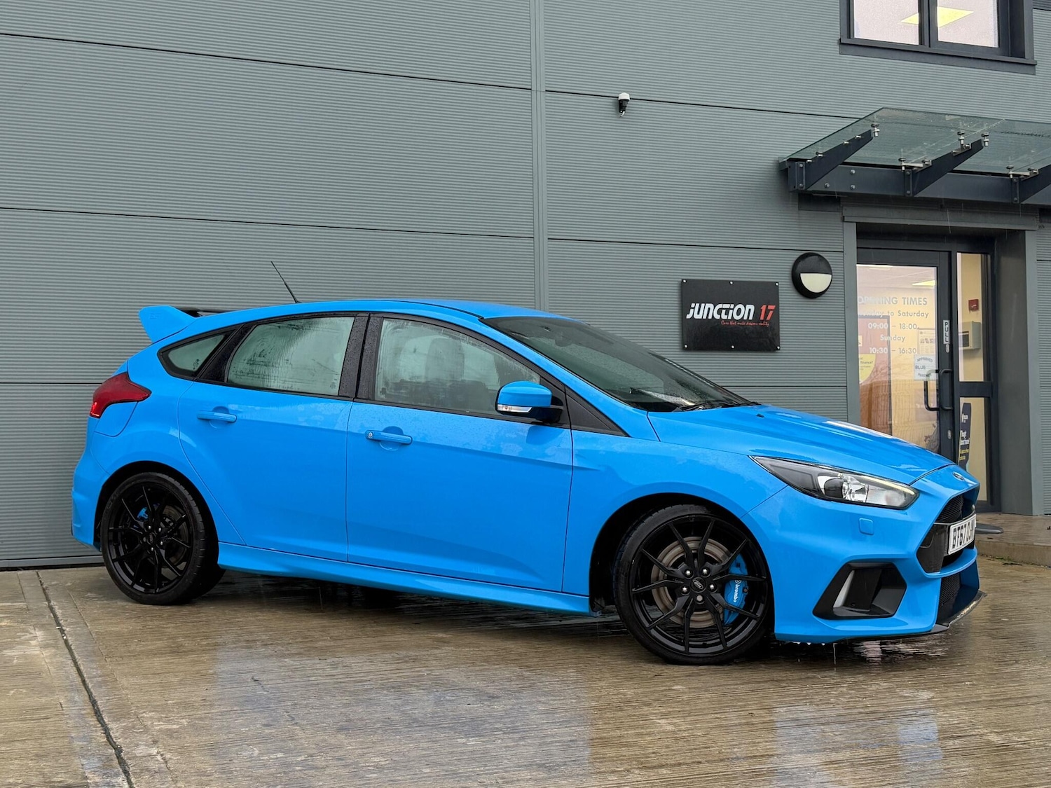 Used Ford Focus 2017 for sale - 76823403: Photo 2