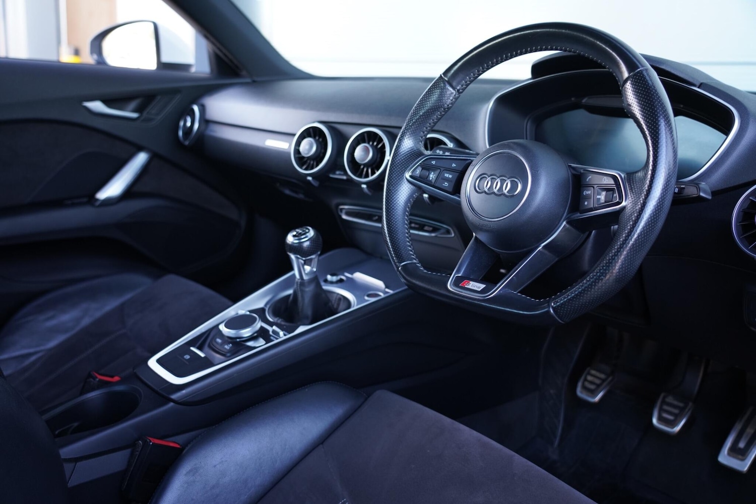 Used Audi TT 2016 for sale - 76657679: Photo 2