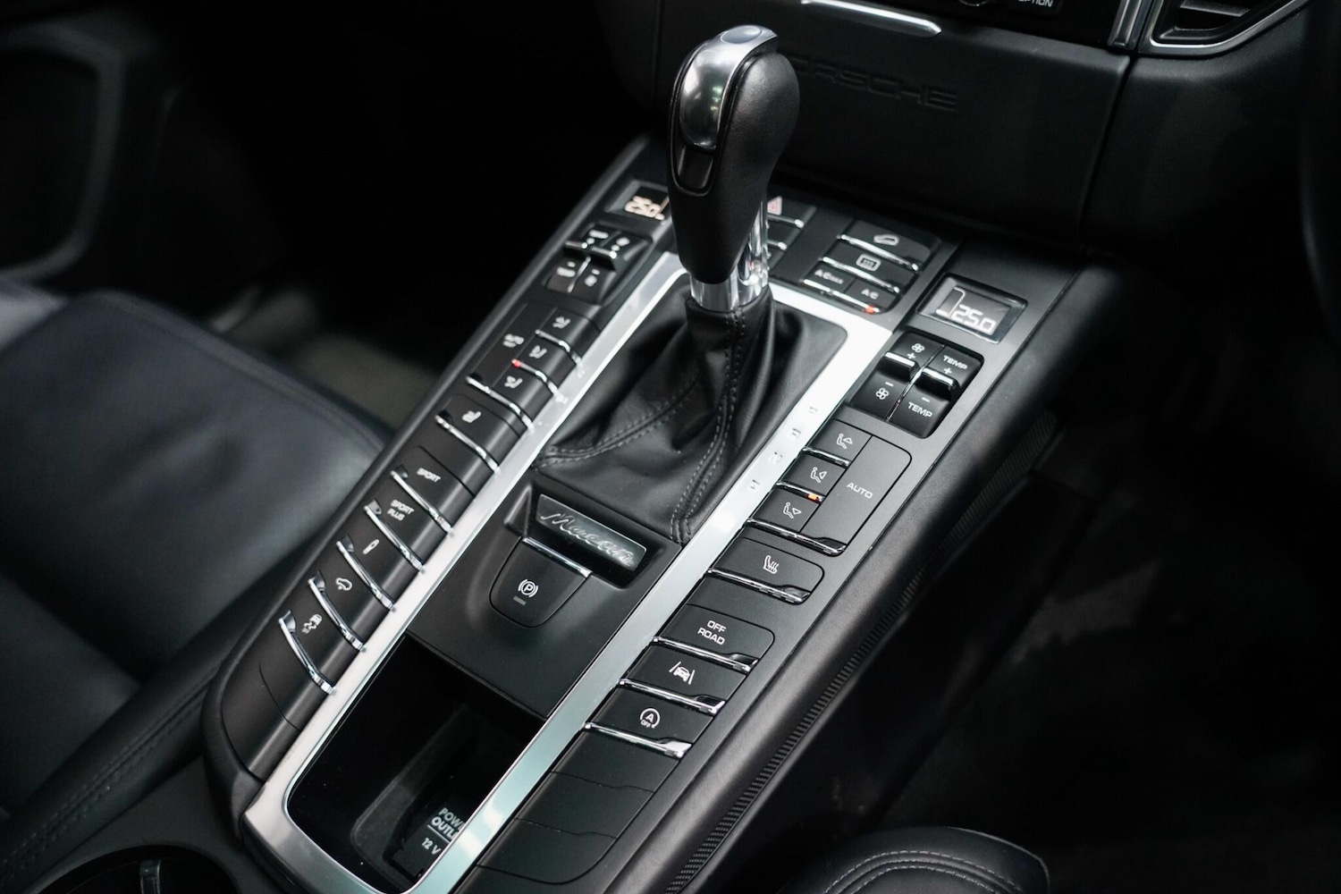 Used Porsche Macan for sale - 76658550: Photo 30