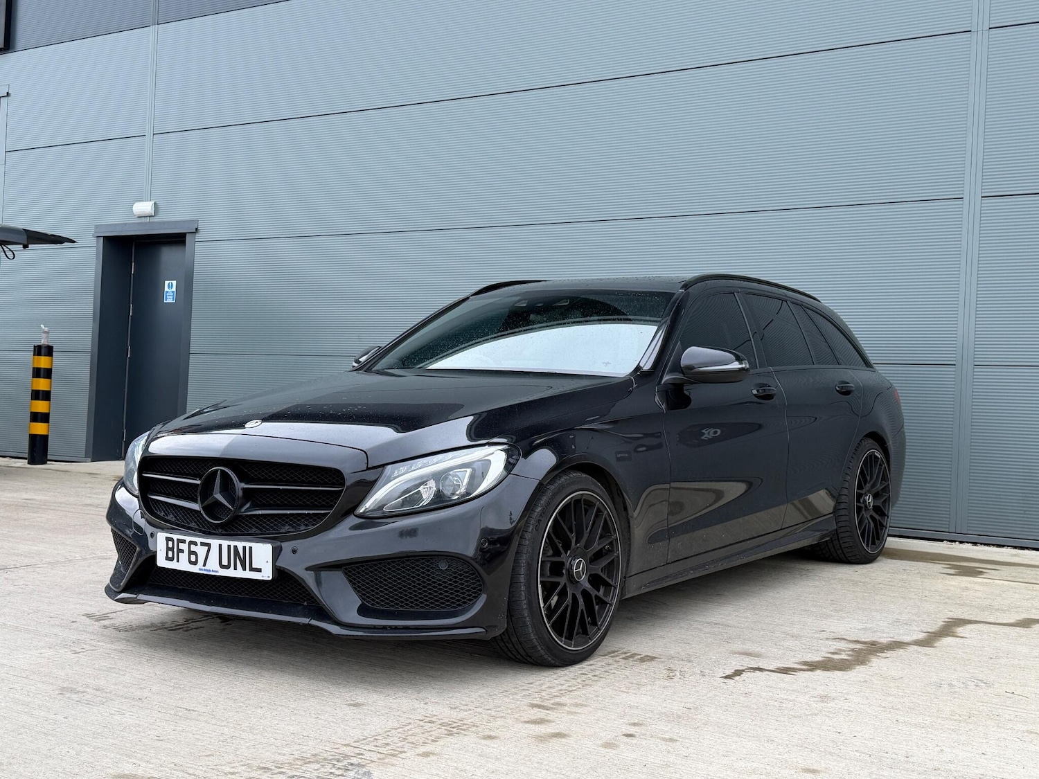 Used Mercedes-Benz C Class 2017 for sale - 76975694: Photo 5