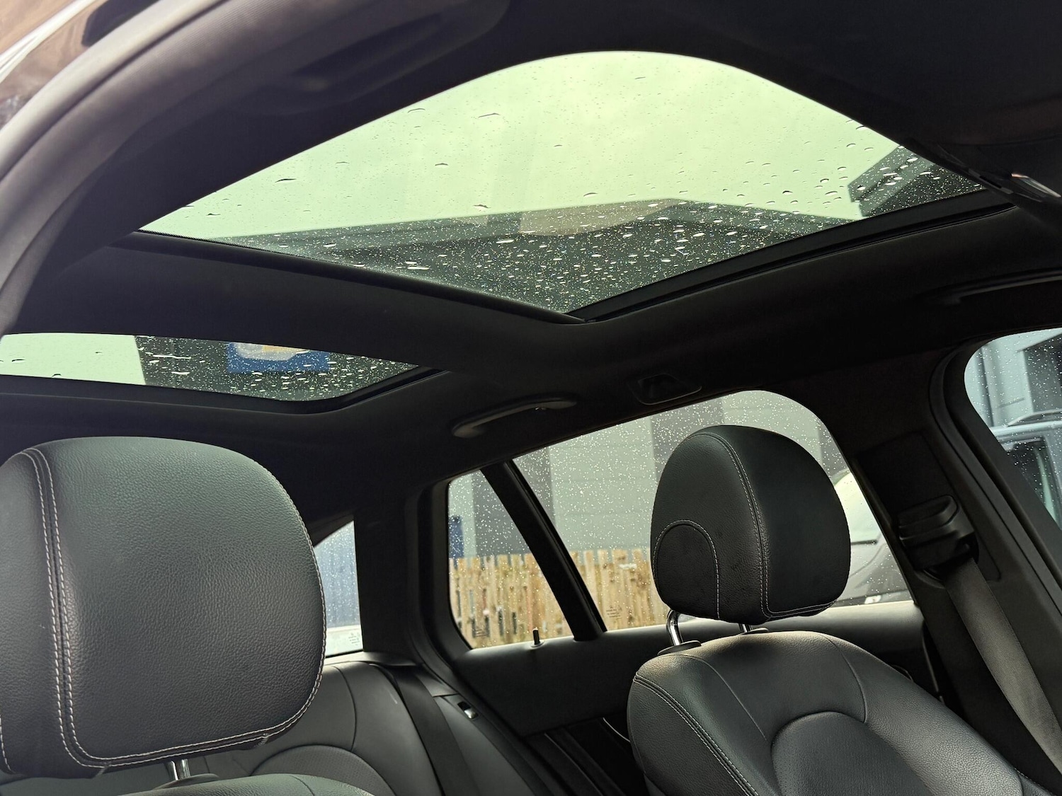 Used Mercedes-Benz C Class 2017 for sale - 76975694: Photo 8