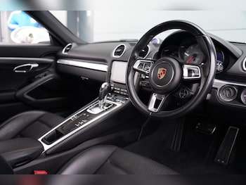 Used Porsche 718 Cayman 2017 for sale - 76964975: Photo