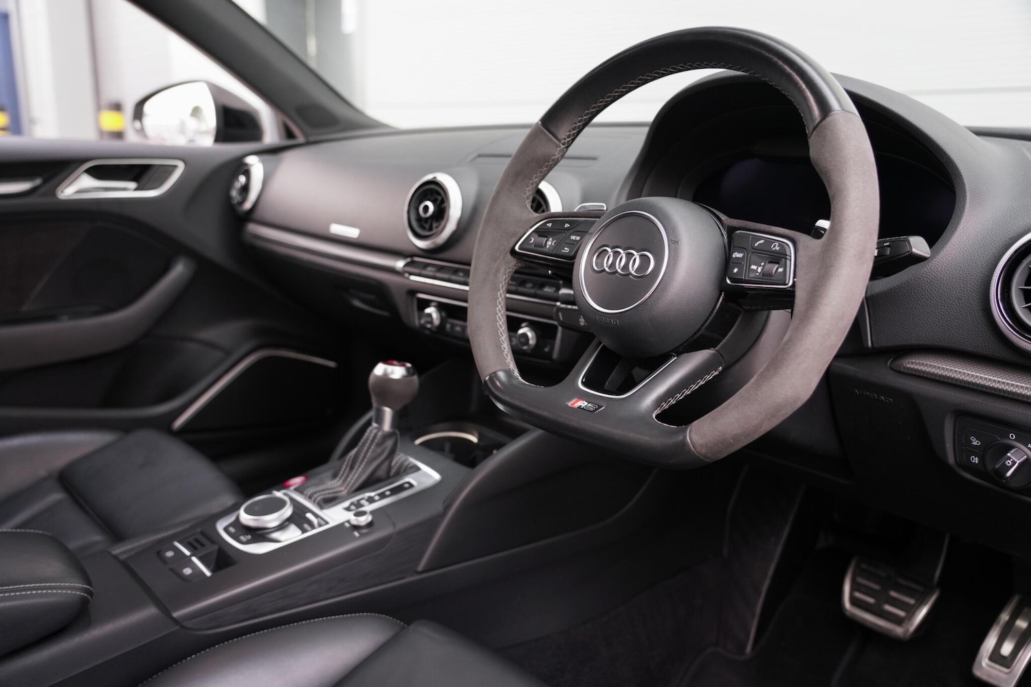 Used Porsche Macan 2016 for sale - 76658222: Photo 12