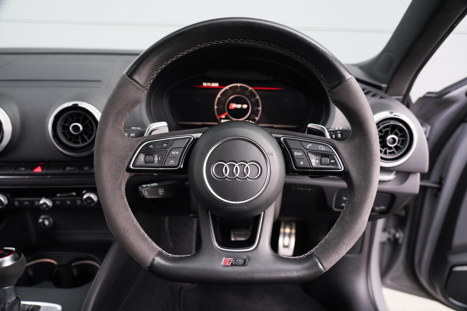 Used Porsche Macan 2016 for sale - 76658222: Photo 13