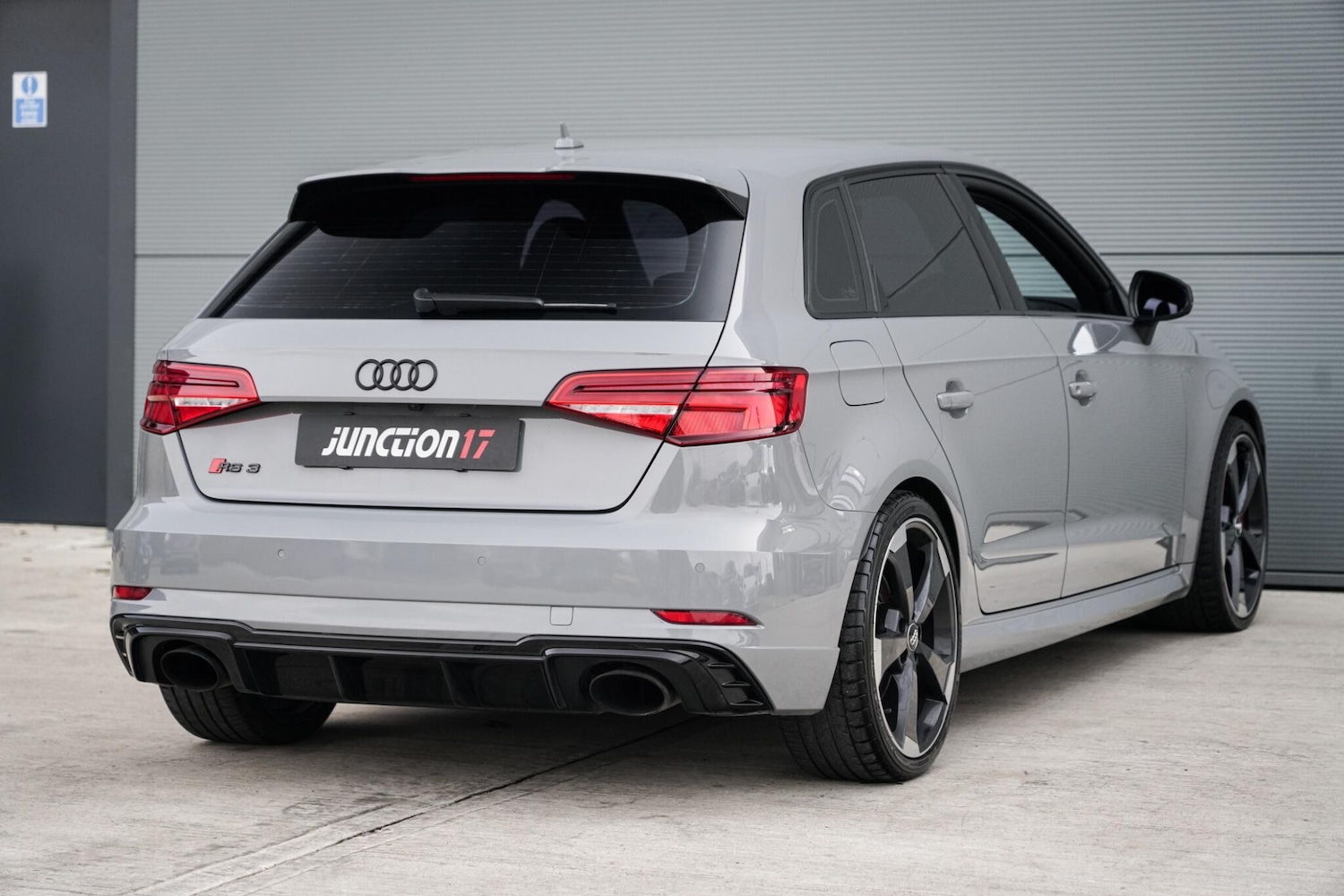 Used Porsche Macan 2016 for sale - 76658222: Photo 9