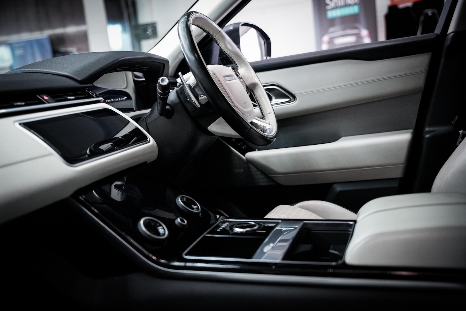 Used Land Rover Range Rover Velar for sale - 77671262: Photo 2