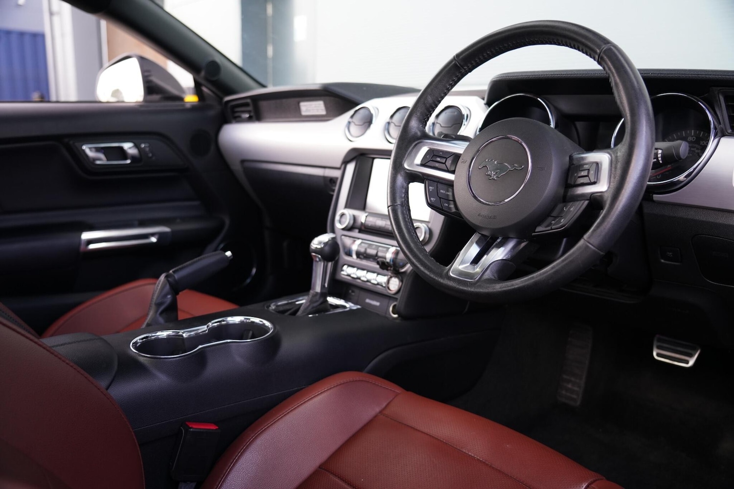 Used Ford Mustang 2018 for sale - 76659258: Photo 2