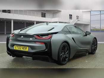 Used BMW i8 2017 for sale - 77671110: Photo