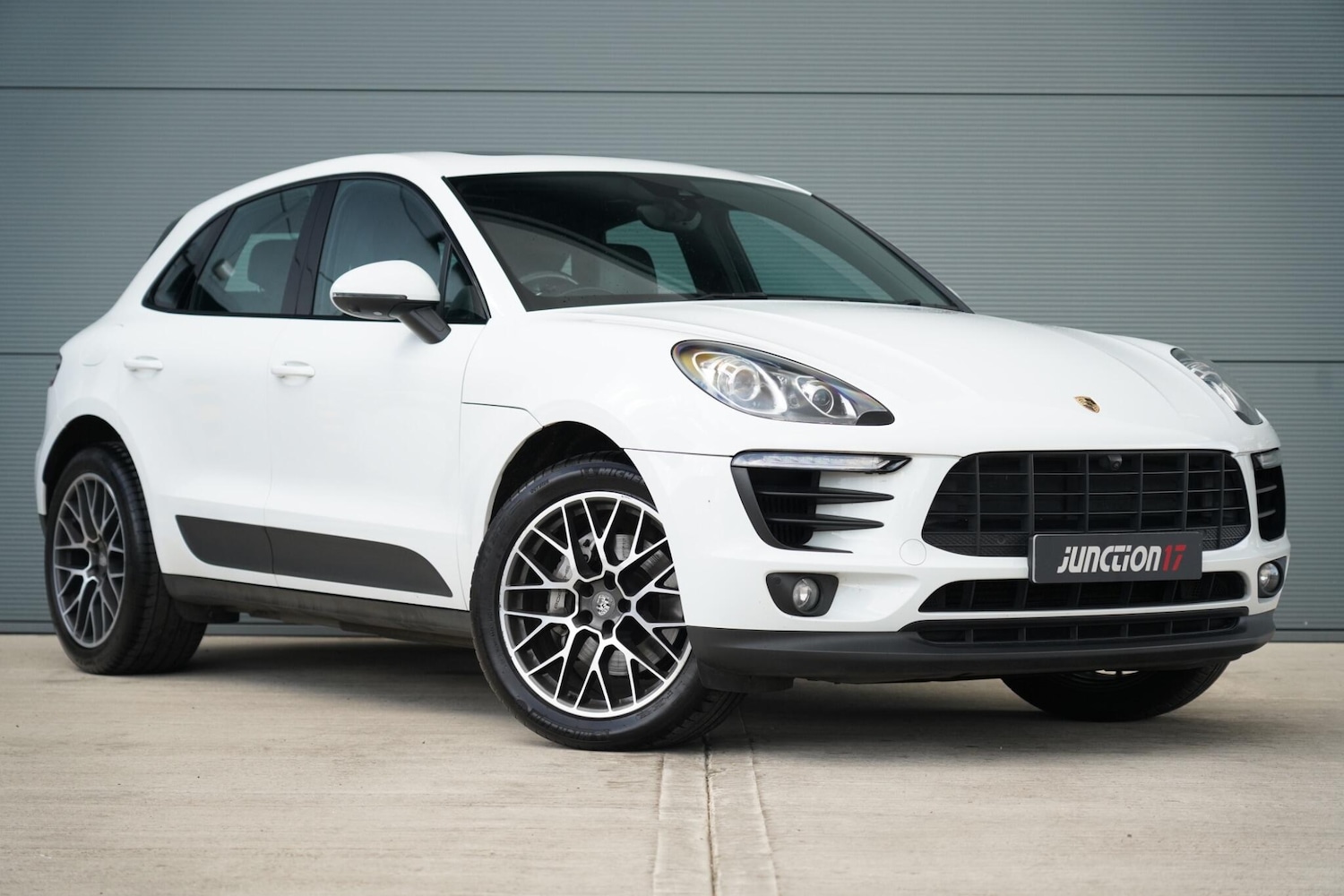 Used Porsche Macan 2015 for sale - 76659393: Photo 1