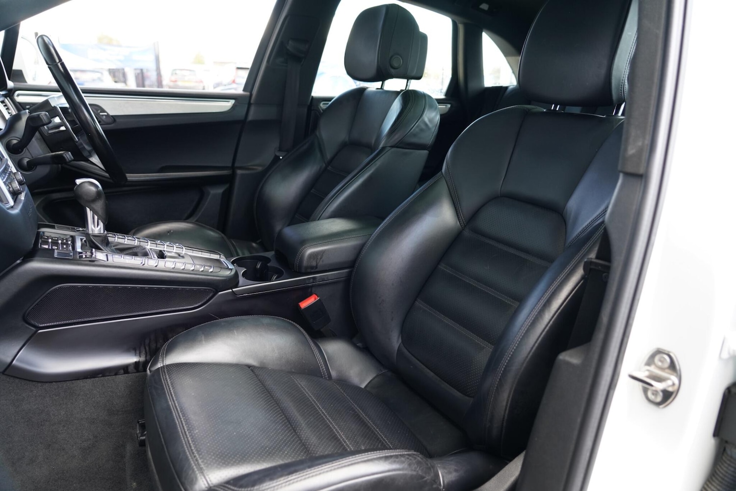 Used Porsche Macan 2015 for sale - 76659393: Photo 15