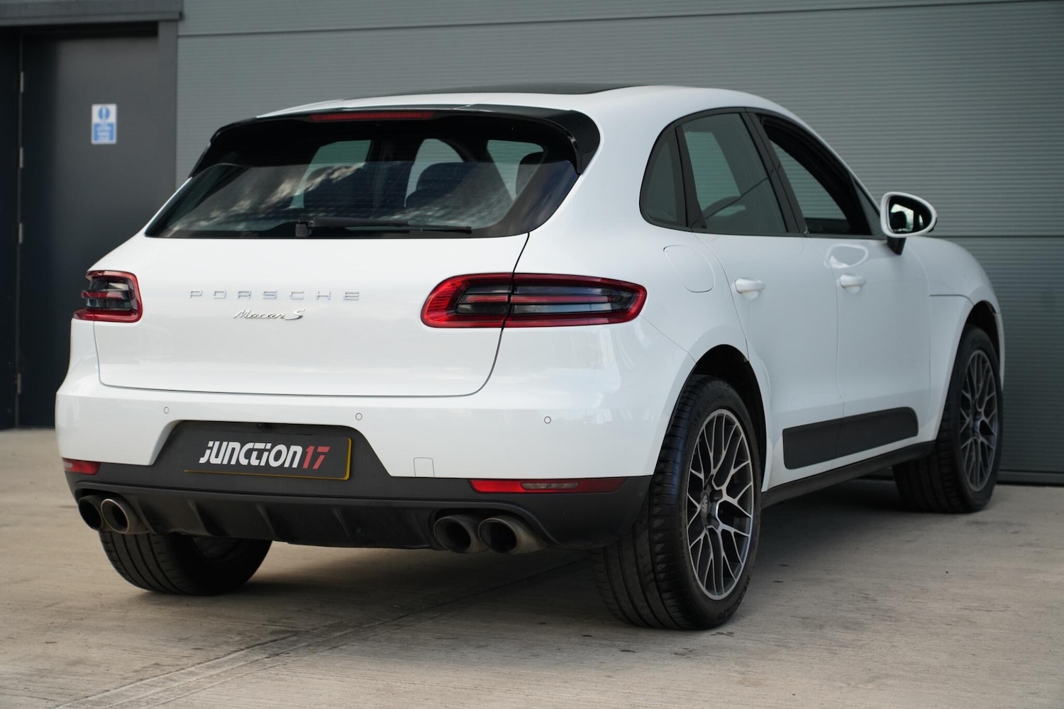 Used Porsche Macan 2015 for sale - 76659393: Photo 9