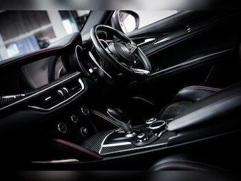 Used Alfa Romeo Stelvio 2019 for sale - 76997006: Photo