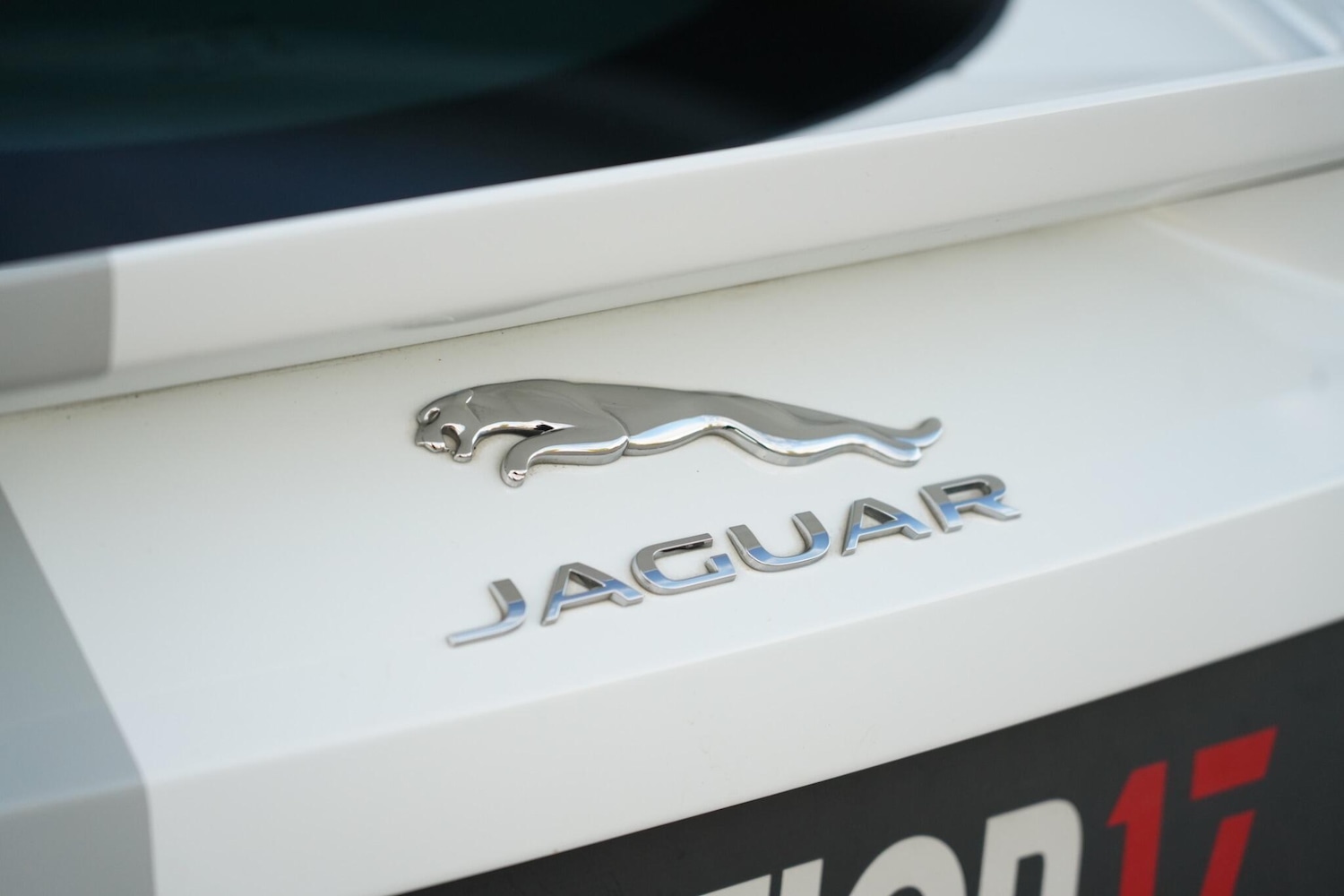 Used Jaguar F-Type 2019 for sale - 76657634: Photo 35