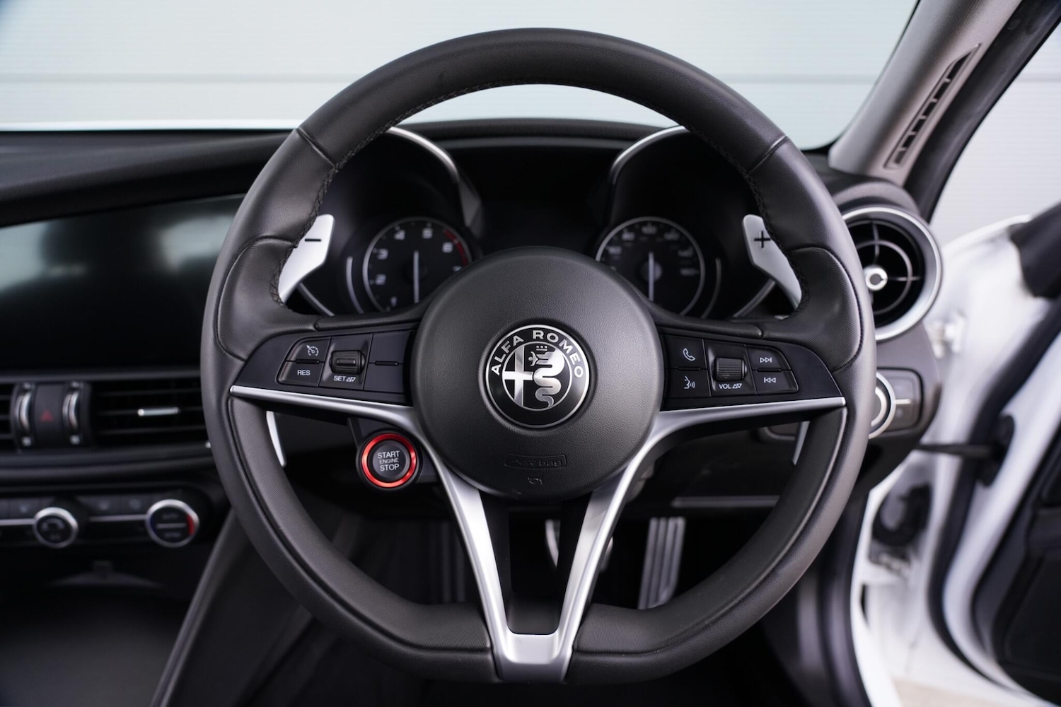 Used Alfa Romeo Giulia 2018 for sale - 76657249: Photo 14