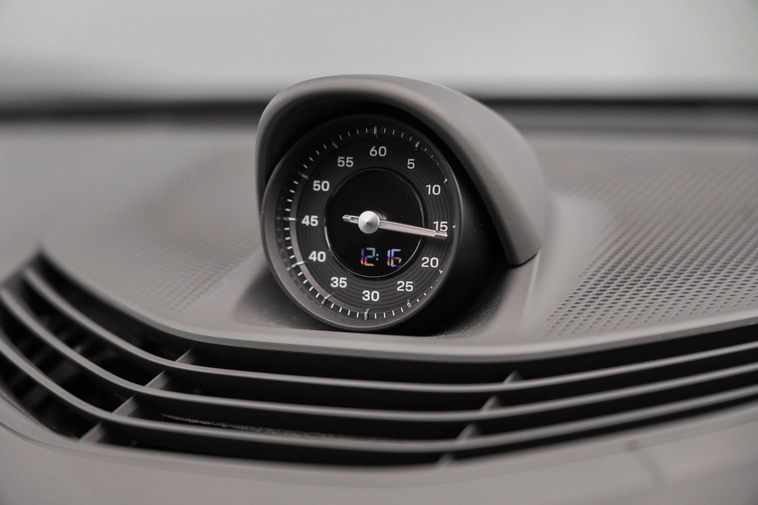 Used Porsche Taycan 2020 for sale - 76913098: Photo 23