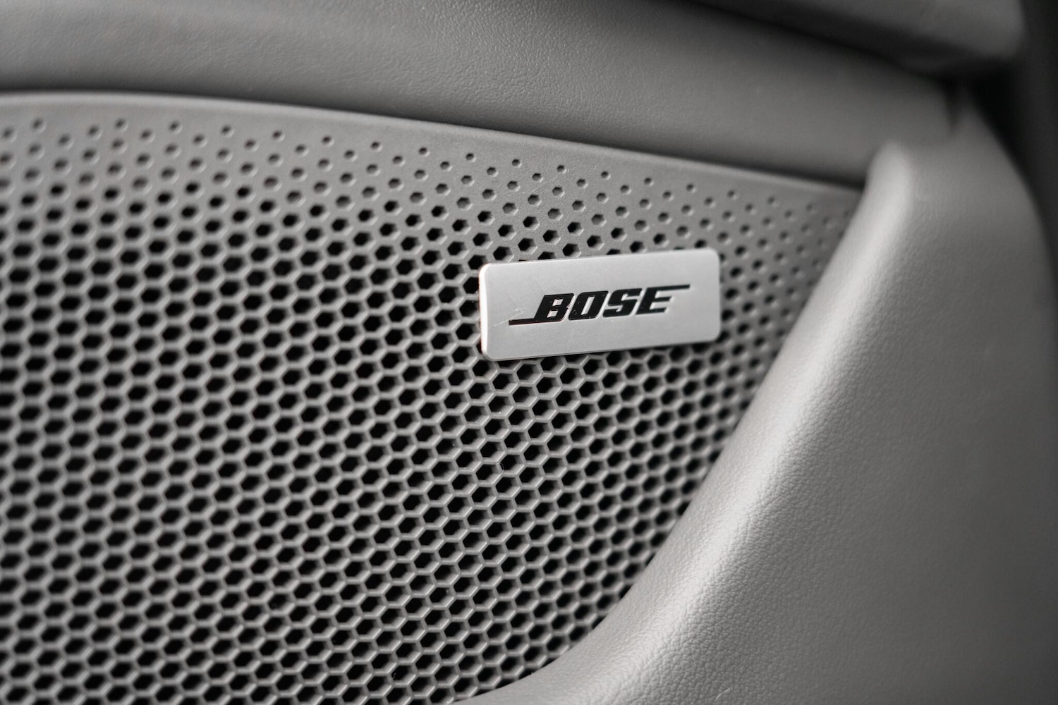 Used Porsche Taycan 2020 for sale - 76913098: Photo 24