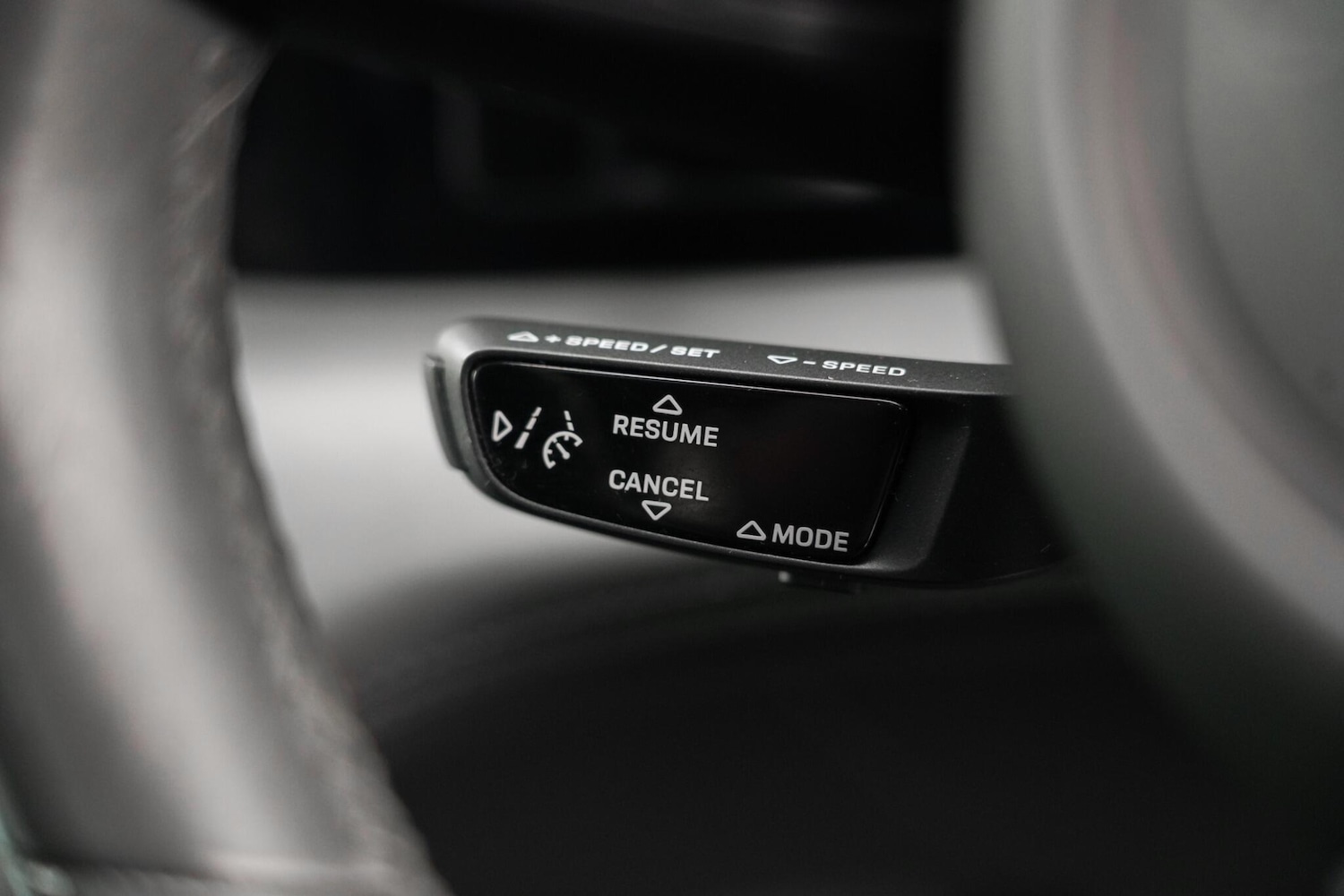 Used Porsche Taycan 2020 for sale - 76913098: Photo 27