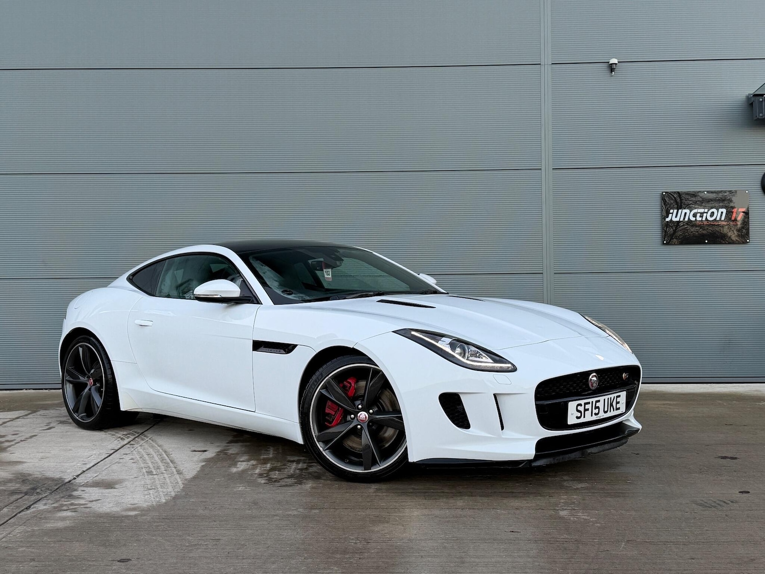 Used Jaguar F-Type 2015 for sale - 76899144: Photo 1