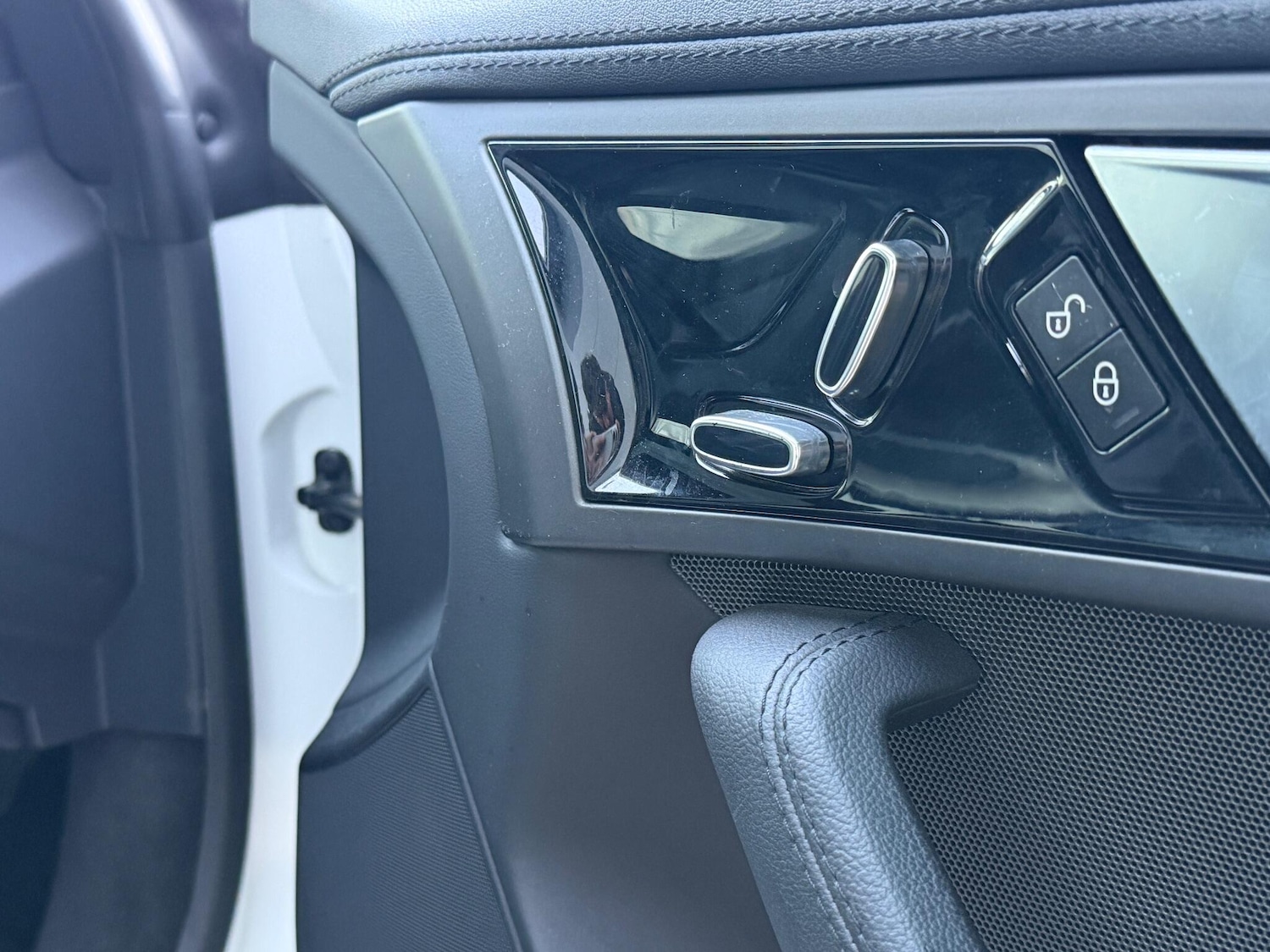 Used Jaguar F-Type 2015 for sale - 76899144: Photo 12