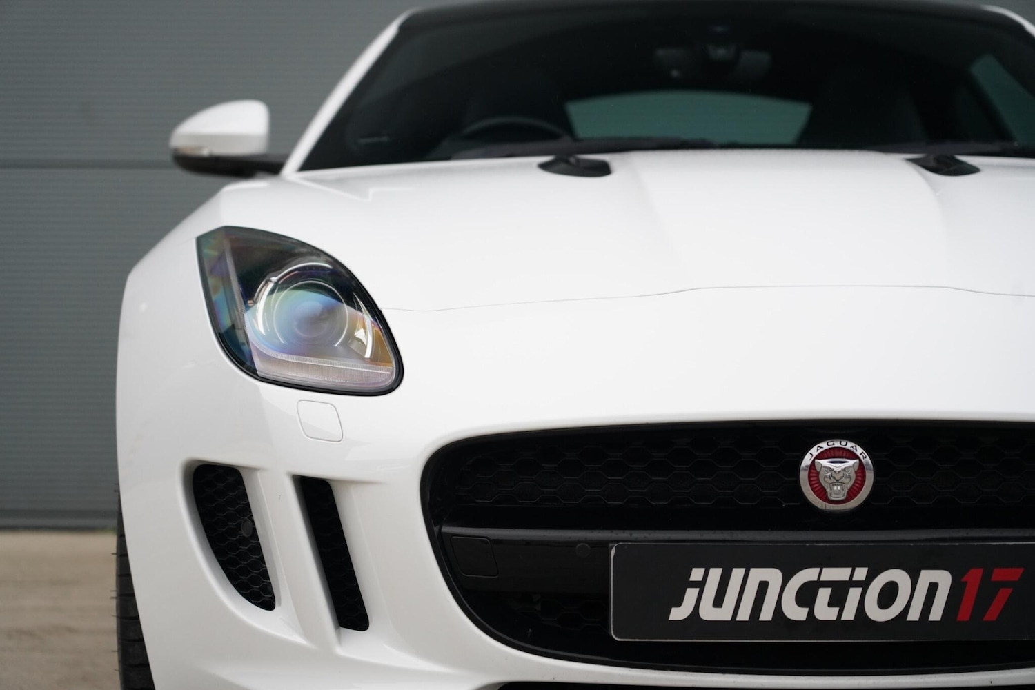 Used Jaguar F-Type 2015 for sale - 76899144: Photo 18