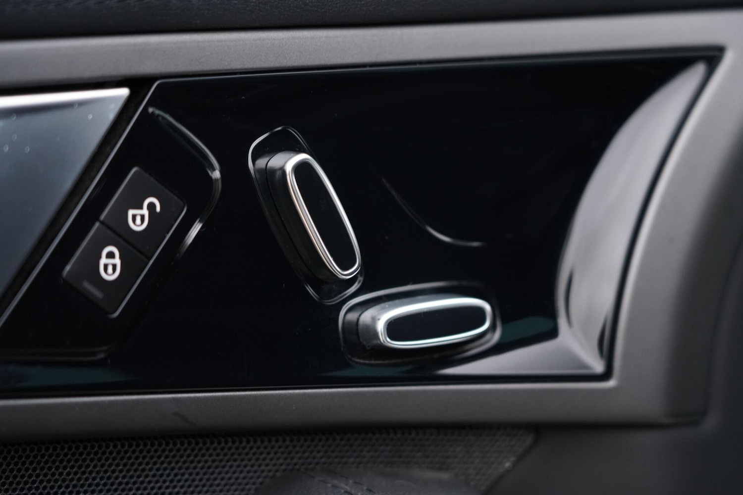 Used Jaguar F-Type 2015 for sale - 76899144: Photo 23