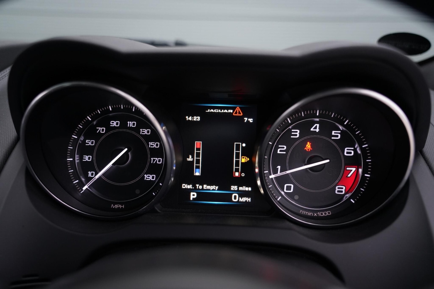 Used Jaguar F-Type 2015 for sale - 76899144: Photo 24