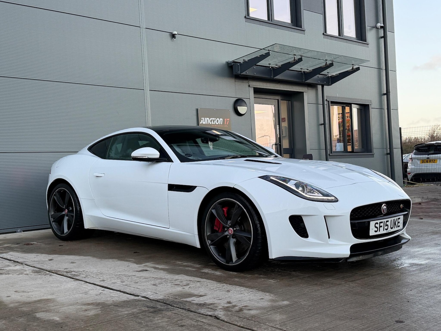 Used Jaguar F-Type 2015 for sale - 76899144: Photo 5