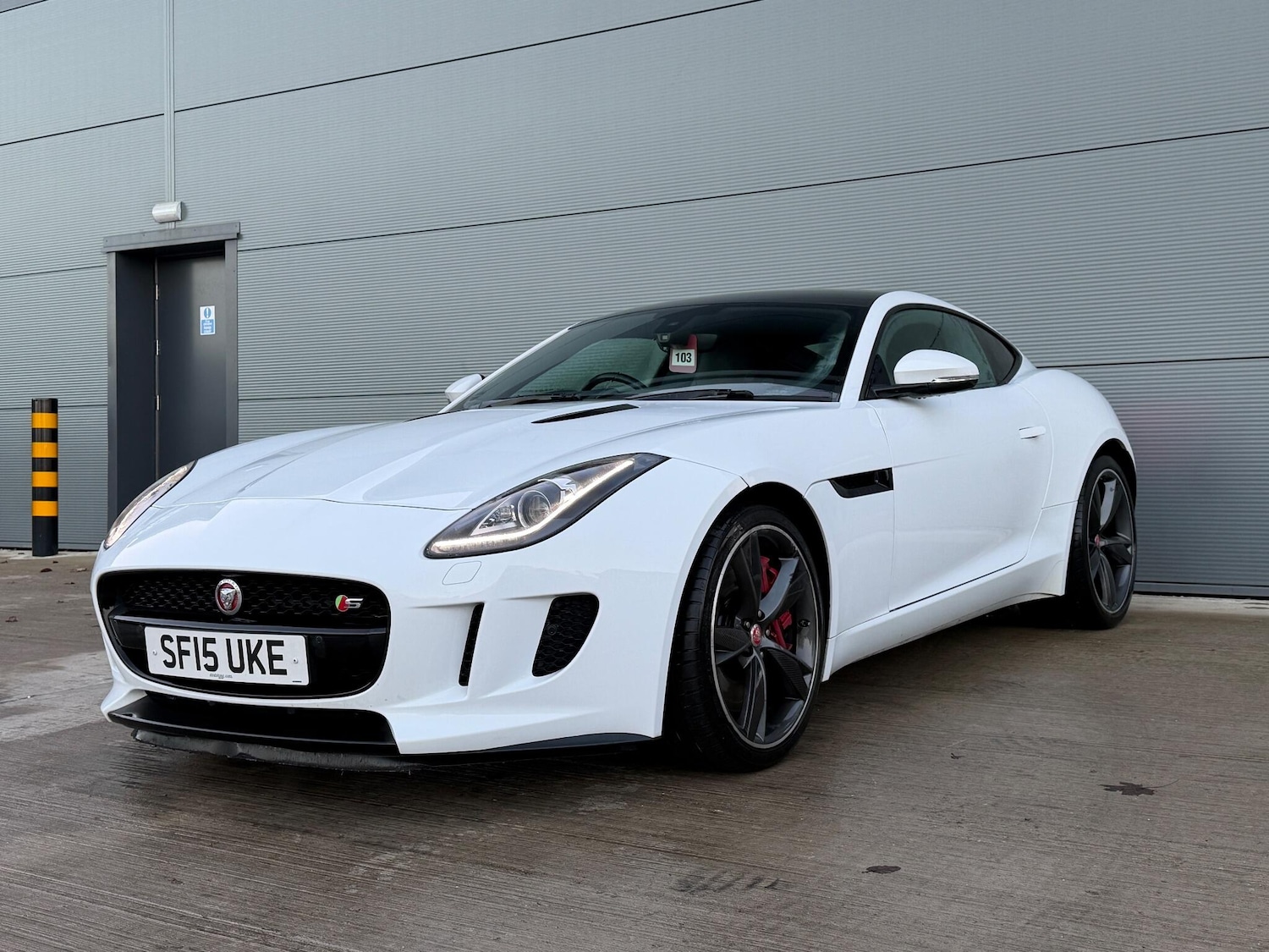 Used Jaguar F-Type 2015 for sale - 76899144: Photo 7