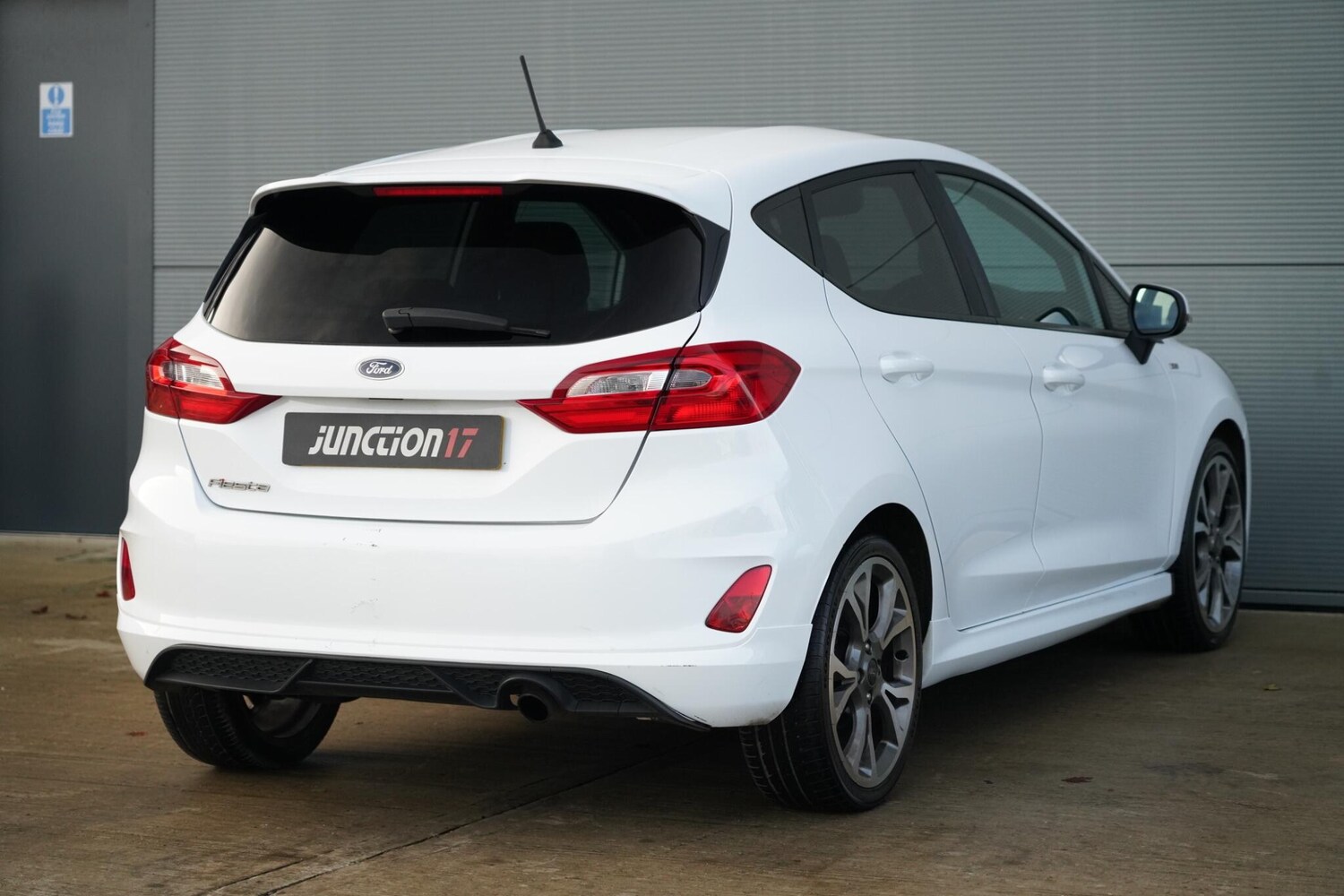 Used Ford Fiesta 2017 for sale - 76715554: Photo 9