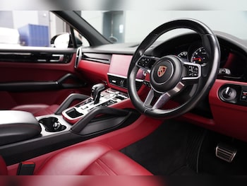 Used Porsche Cayenne 2019 for sale - 79412121: Photo
