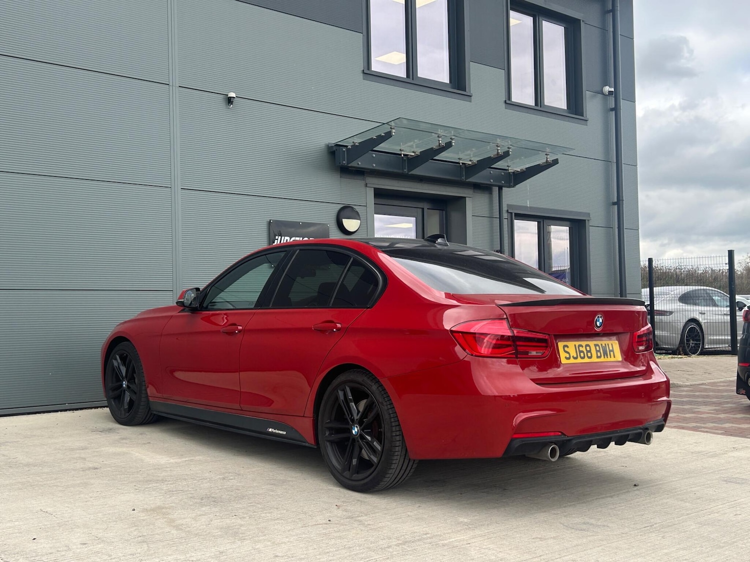 Used BMW 3 Series 2018 for sale - 76658253: Photo 10