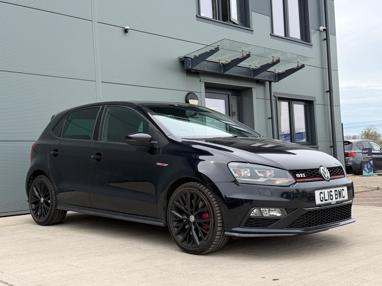 Used Volkswagen Polo 2016 for sale - 78185184: Photo 3