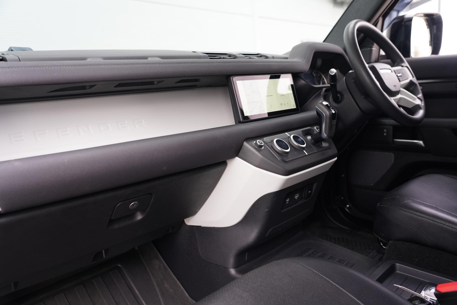 Used Land Rover Defender 2022 for sale - 77883331: Photo 12