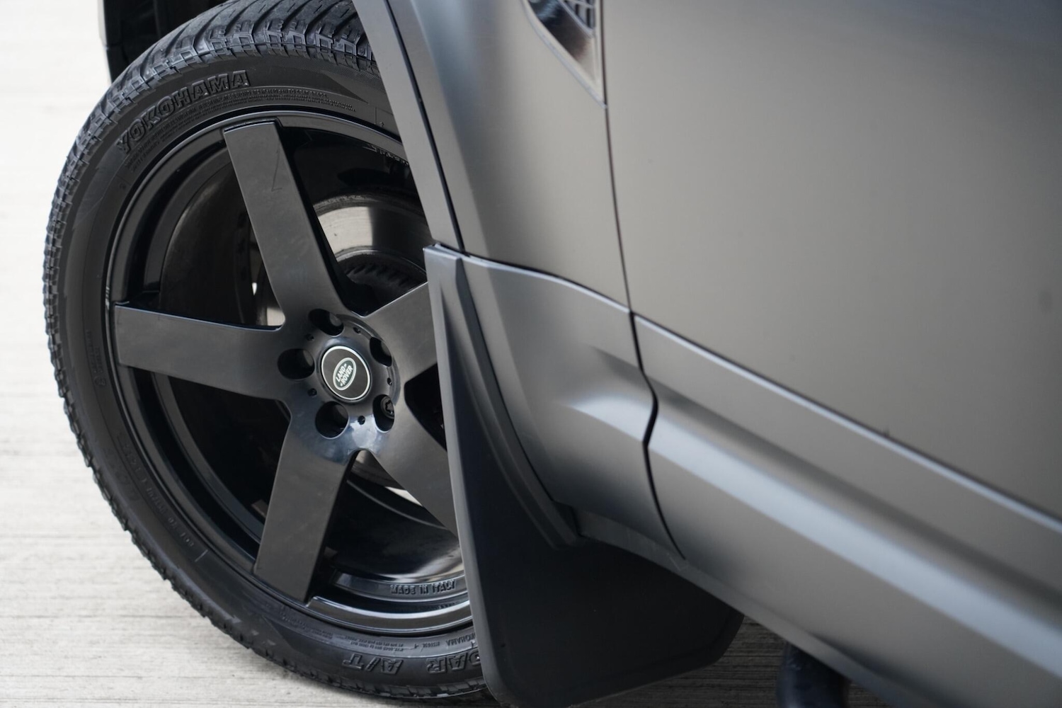 Used Land Rover Defender 2022 for sale - 77883331: Photo 17