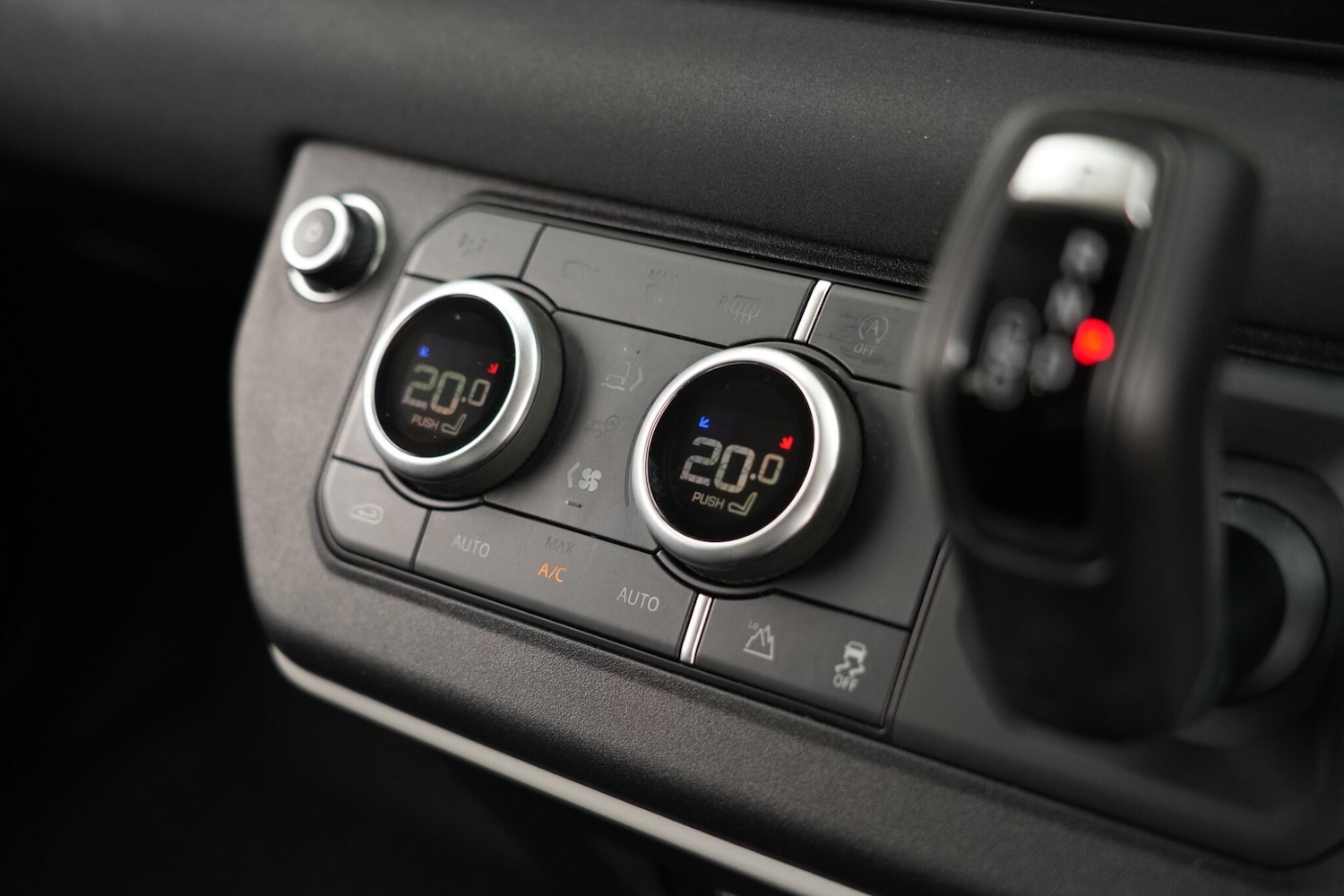 Used Land Rover Defender 2022 for sale - 77883331: Photo 24