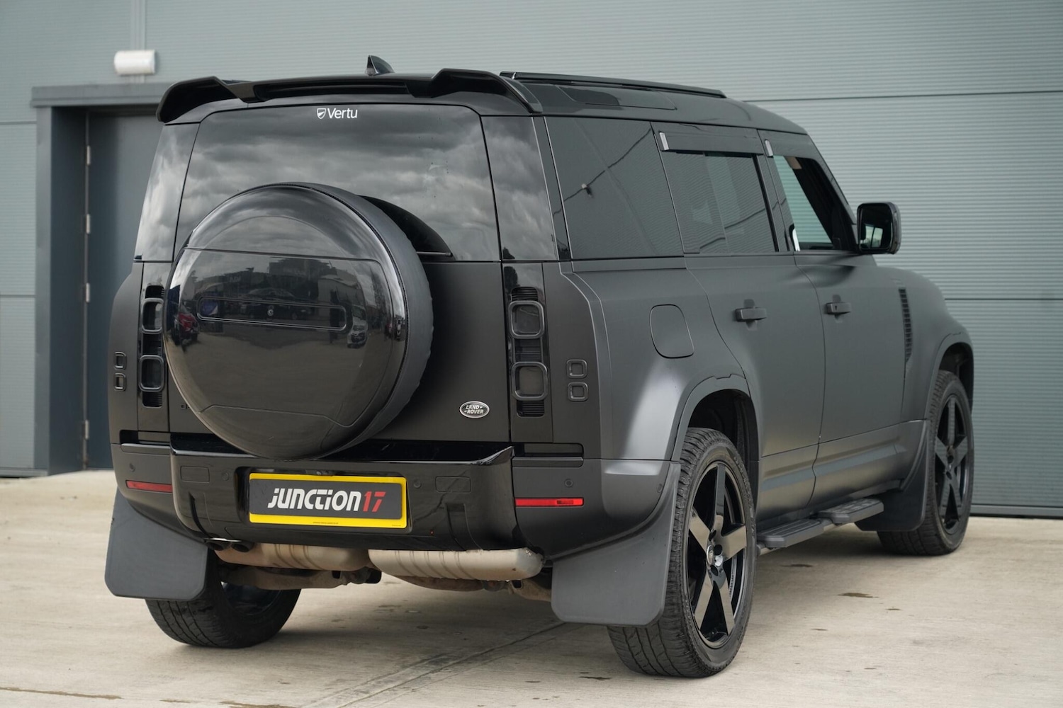 Used Land Rover Defender 2022 for sale - 77883331: Photo 8