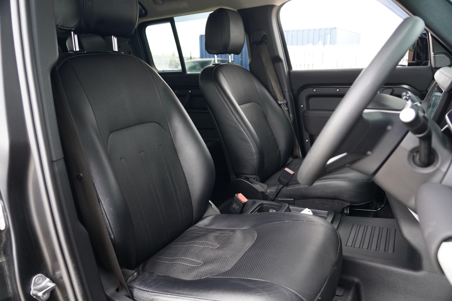 Used Land Rover Defender 2022 for sale - 77883331: Photo 9