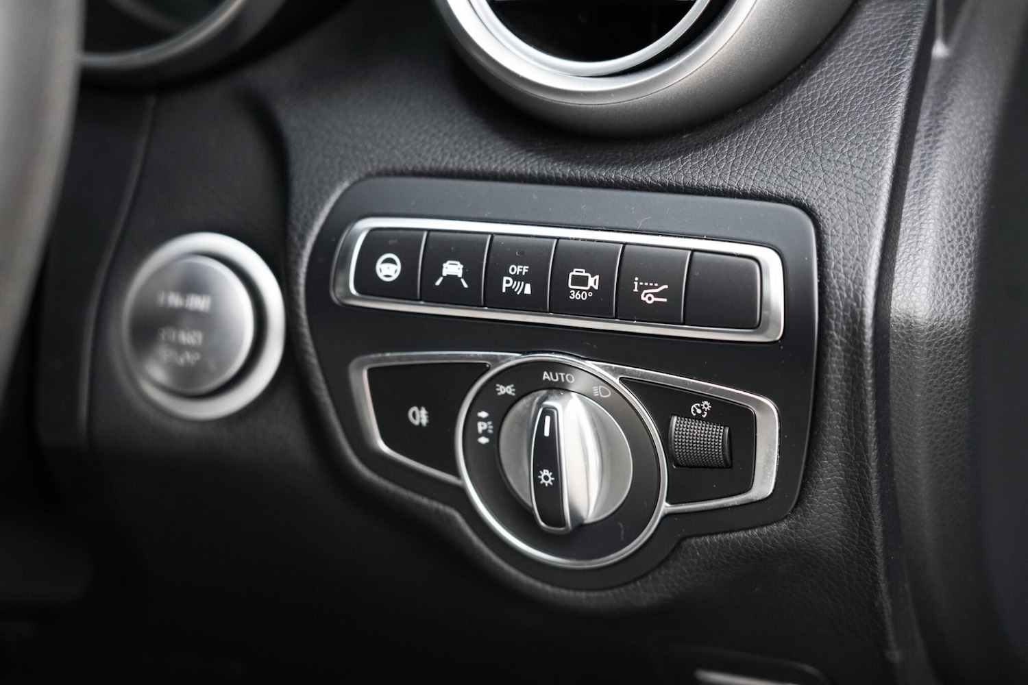 Used Mercedes-Benz C Class 2018 for sale - 76657916: Photo 27