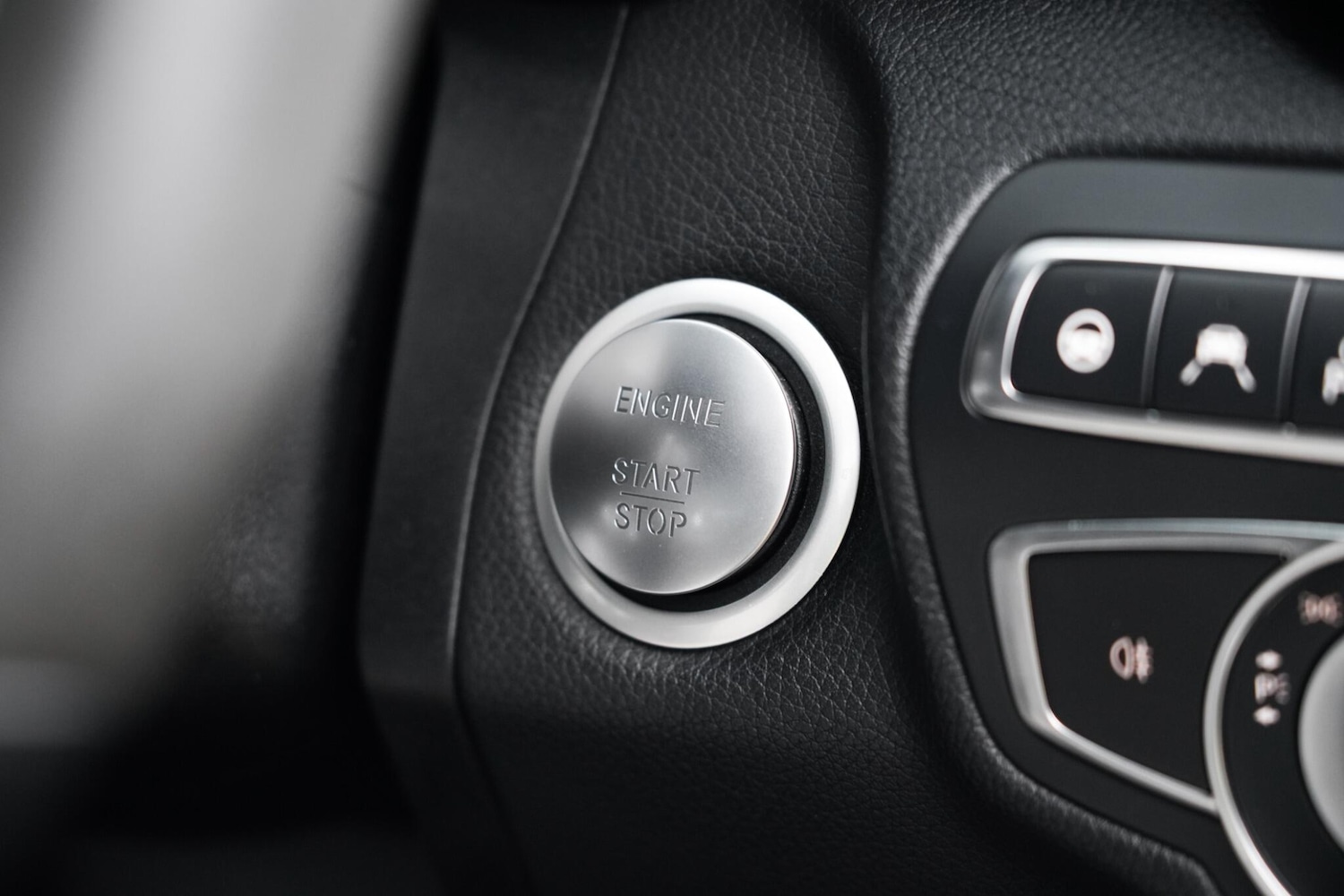 Used Mercedes-Benz C Class 2018 for sale - 76657916: Photo 39