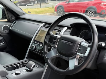 Used Land Rover Discovery 2023 for sale - 78504868: Photo