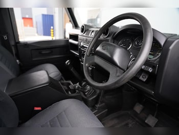 Used Land Rover Defender 90 2010 for sale - 78705638: Photo