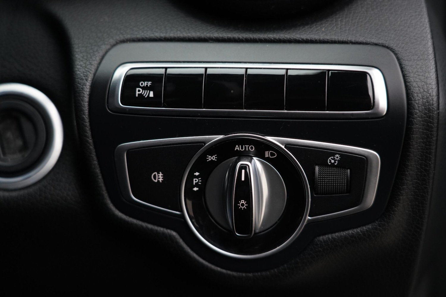 Used Mercedes-Benz C Class 2015 for sale - 76657648: Photo 27