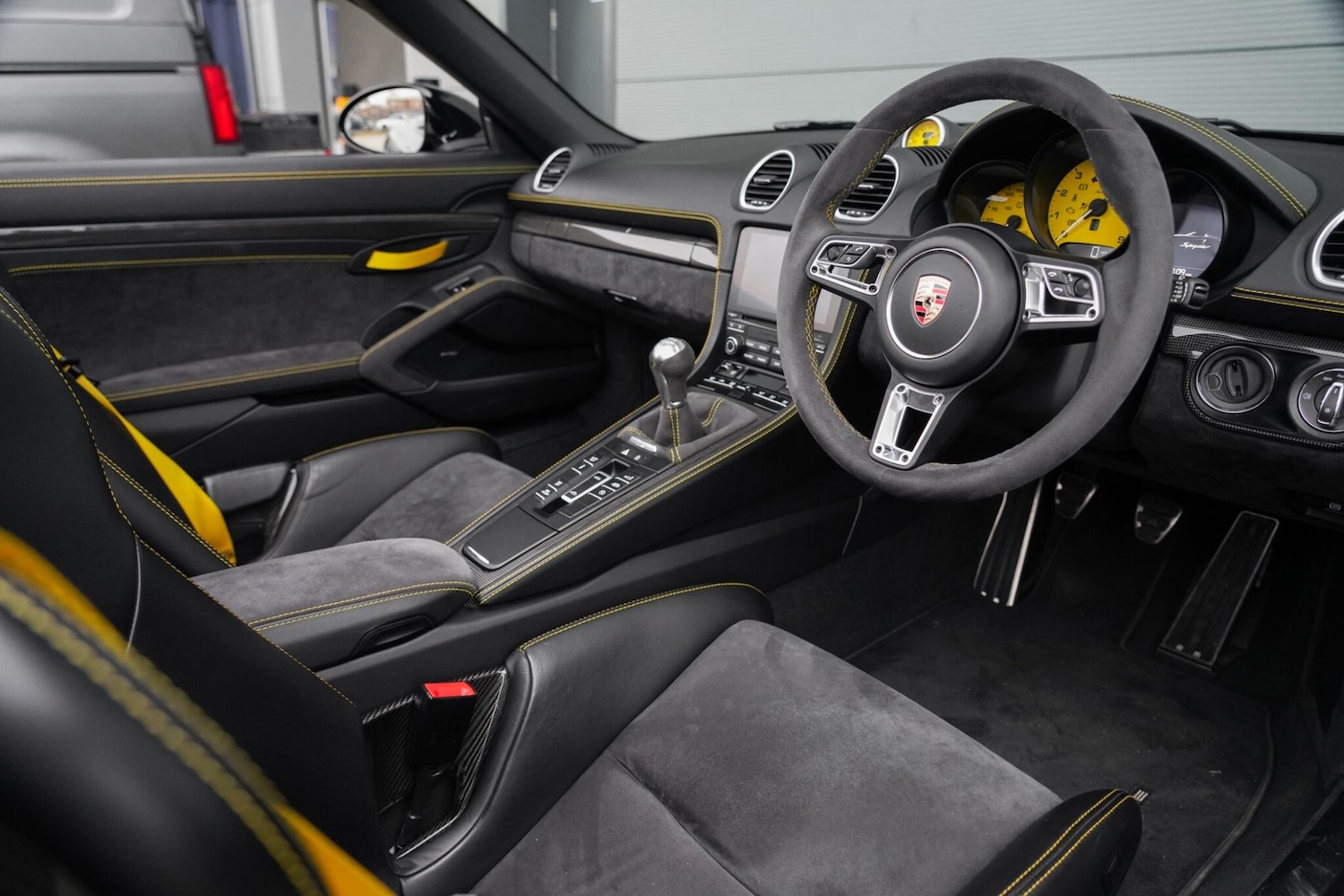 Used Porsche 718 Spyder 2019 for sale - 77215850: Photo 2